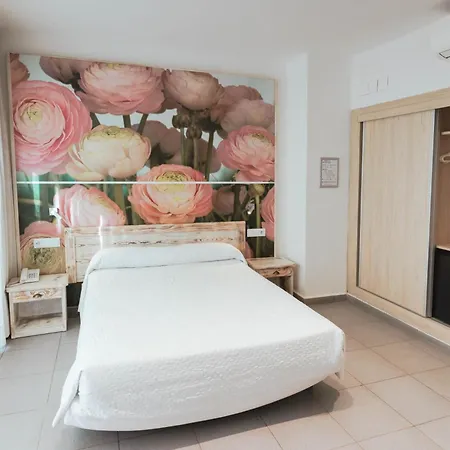 ホテル S'agoita プラヤ・デアロ