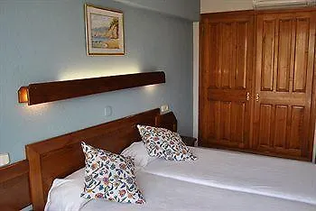 فندق S'agoita 3*